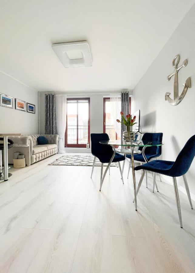 U In Apartment